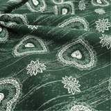 Tessuto Arredo Gobelin H 280 cm - CUORI TIROLESI E STELLE ALPINE/VERDE FIAMMATO