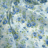 Tessuto Cotone Digital H 150 cm - ROSELLINE/AZZURRO