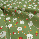 Tessuto Cotone H 140 cm - CONIGLIETTI E CAROTE/VERDE