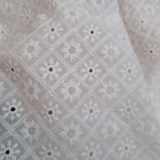 Pizzo Sangallo Latte H 135 cm - FIORI/ROMBI