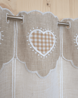 Tenda a vetro ricamata - CUORE BEIGE