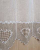 Tenda a vetro ricamata - CUORE BEIGE
