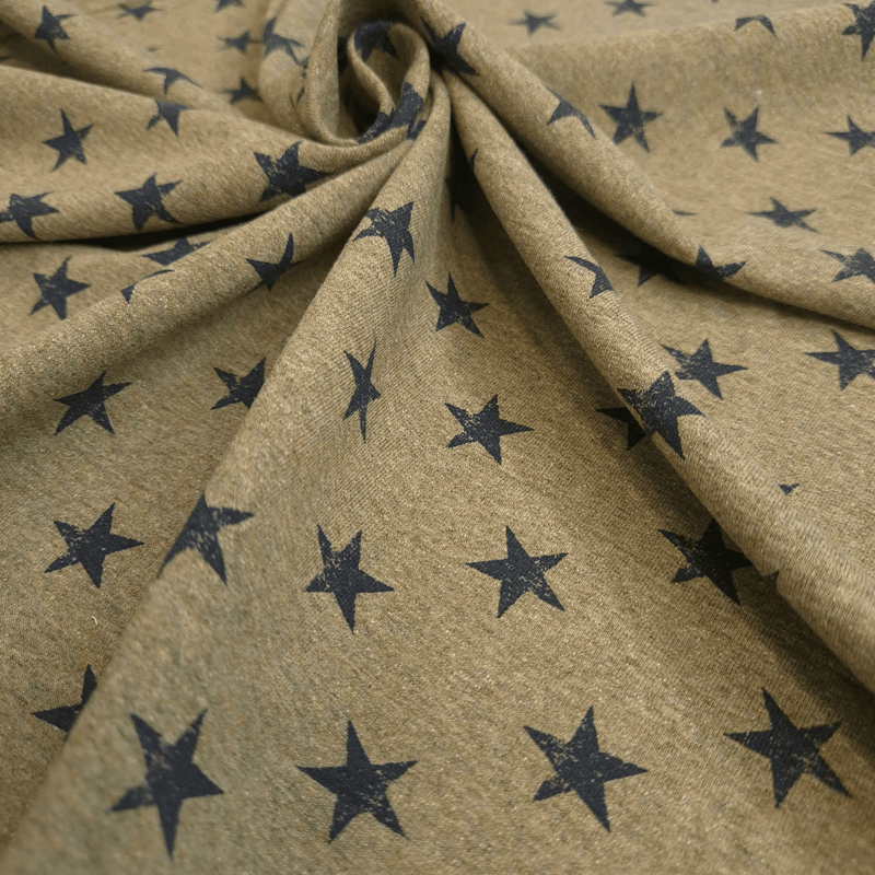 Gebürstetes Sweatshirt – ARMY GREEN/BLUE STARS – Mindestschnitt oder Vielfaches von 25 x 150 cm