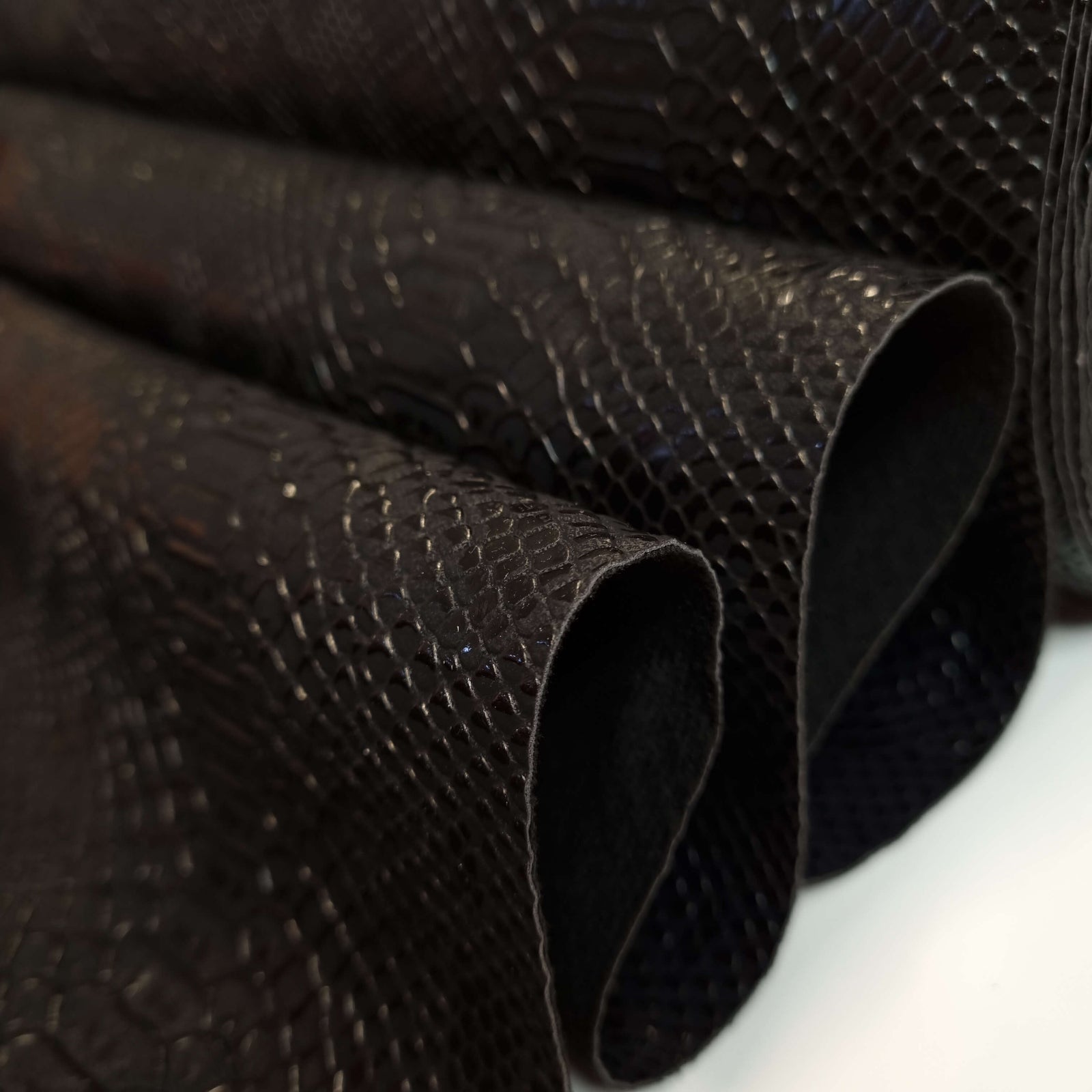 Ecopelle Al Metro H140 Tappezzeria Tessuto Similpelle Pelle Finta Rivestimento Divano Sedie Nero 99086950 - Foto 5