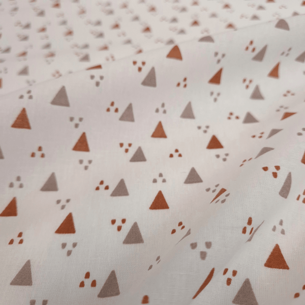 Tessuto Cotone H 140 cm - TRIANGOLINI MARRONI