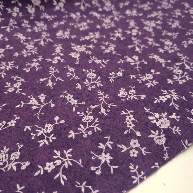 Bedruckte Pannolenci H 180 cm – AUBERGINE/WEIßE HOLUNDERBLUMEN